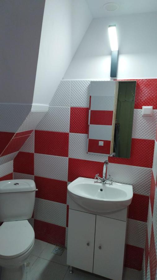 Camping Aviator Busteni, Camere Buitenkant foto