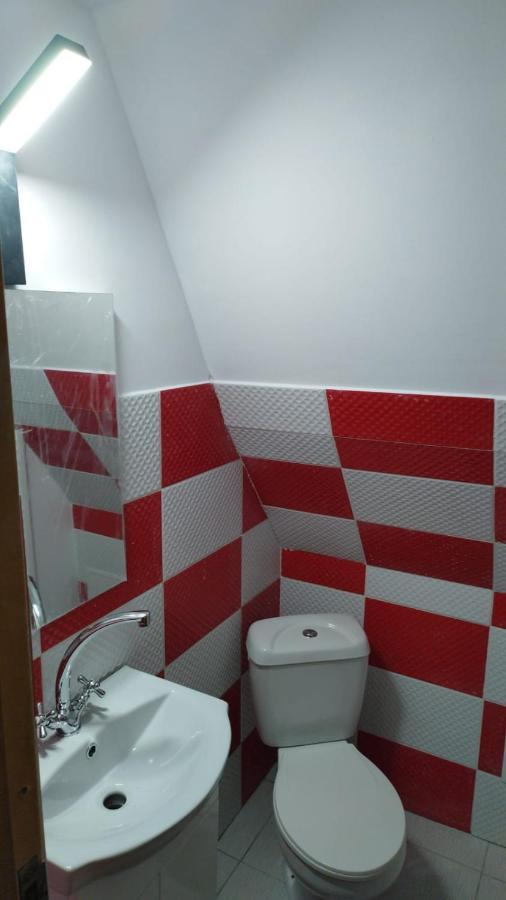 Camping Aviator Busteni, Camere Buitenkant foto